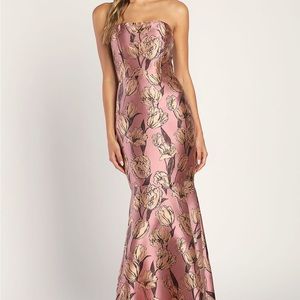 Lulus gowning around dress size medium